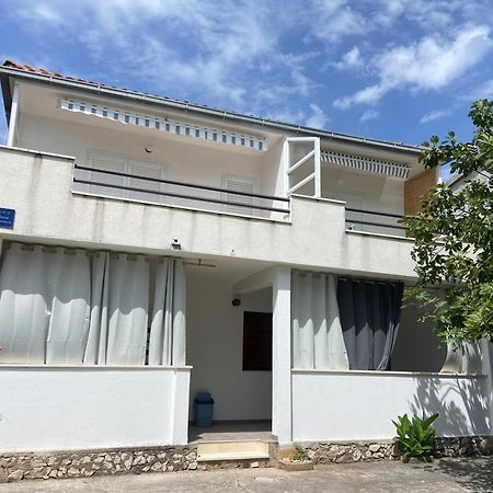 Apartmani Mara Rogoznica Rogoznica  Esterno foto