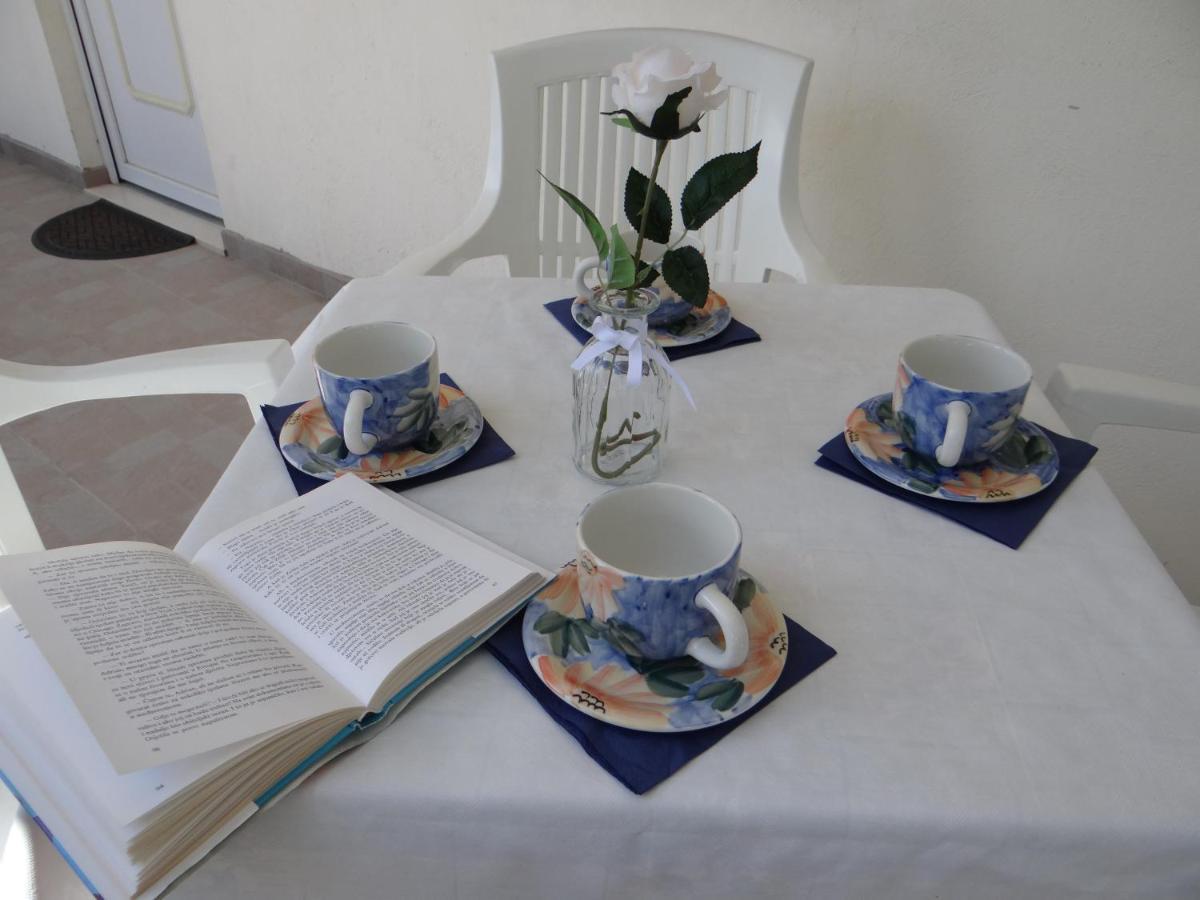 Apartmani Mara Rogoznica Rogoznica  Esterno foto