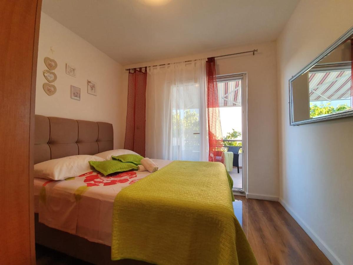 Apartmani Mara Rogoznica Rogoznica  Esterno foto