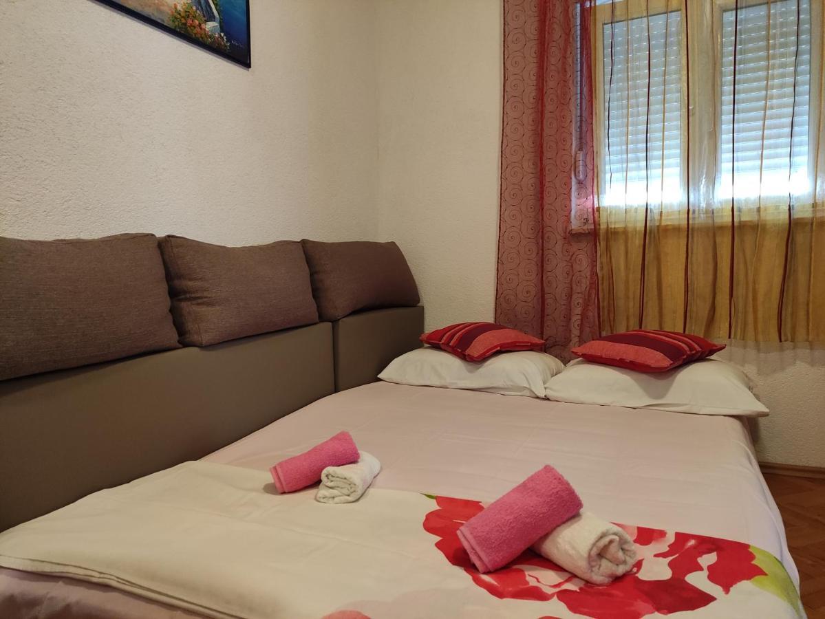 Apartmani Mara Rogoznica Rogoznica  Esterno foto