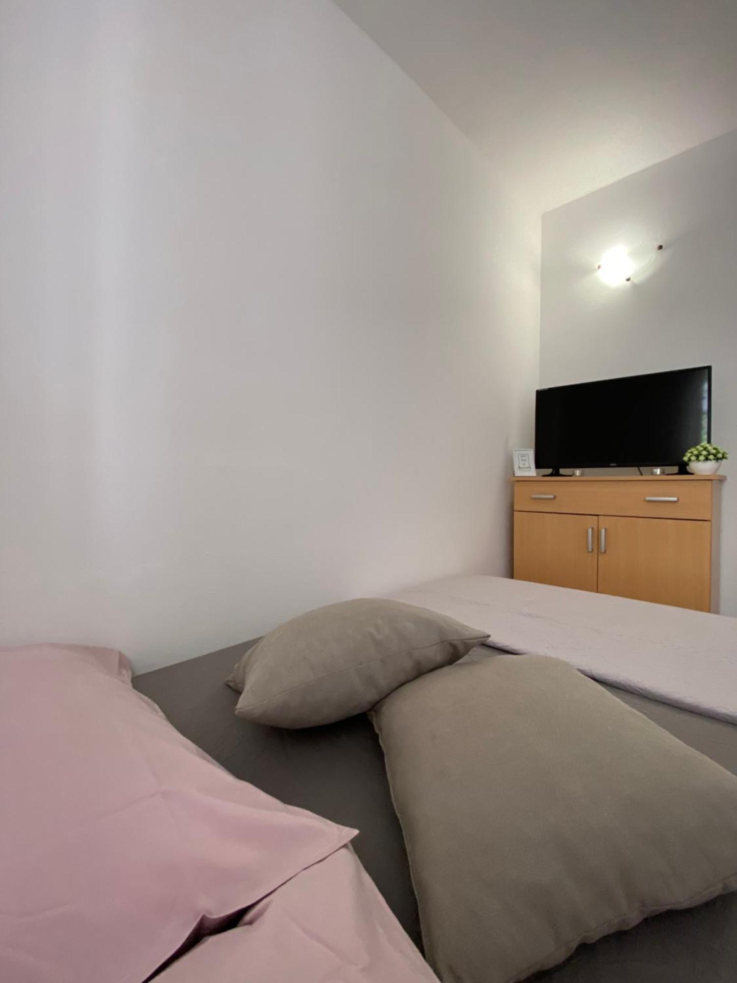 Apartmani Mara Rogoznica Rogoznica  Esterno foto